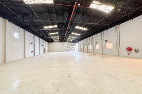 1858m² Warehouse in Al Quoz, UAE No. 38889 7