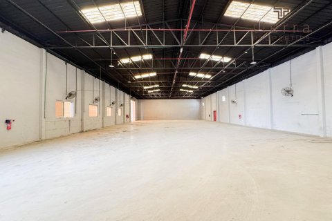 1858m² Warehouse in Al Quoz, UAE No. 38889 6