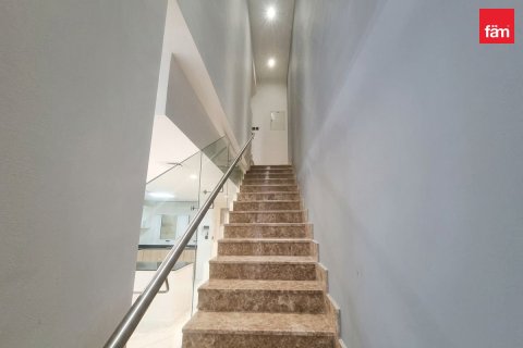 2 bedrooms Townhouse in Dubai, UAE No. 213191 8