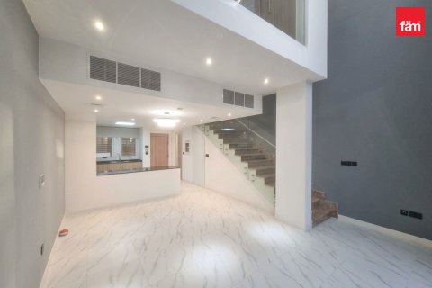 2 bedrooms Townhouse in Dubai, UAE No. 213191