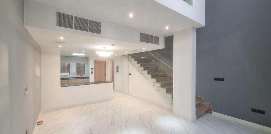 2 bedrooms Townhouse in Dubai, UAE No. 213191