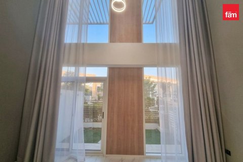 2 bedrooms Townhouse in Dubai, UAE No. 213191 7