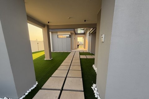 Villa de 5 dormitorios en Jebel Ali, UAE No. 215390 20