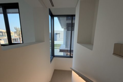 Villa de 5 dormitorios en Jebel Ali, UAE No. 215390 13