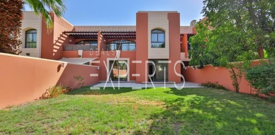 Villa de 5 dormitorios en Abu Dhabi, UAE No. 224211