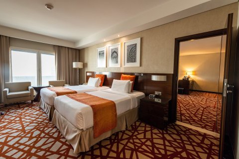 Hotel Apartamento de 18298m² en Deira, UAE No. 3692 3
