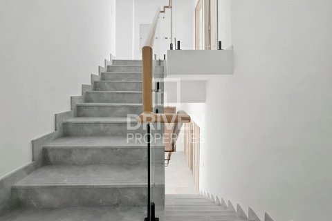 Villa de 4 dormitorios en District One, UAE No. 217497 8