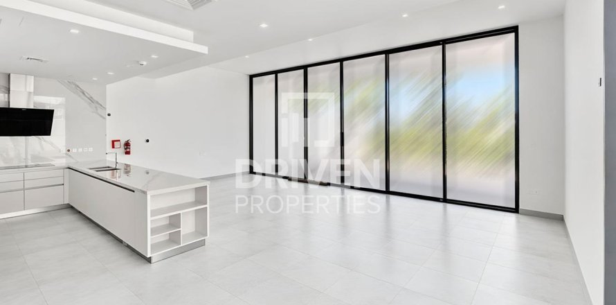 Villa de 4 dormitorios en District One, UAE No. 217497