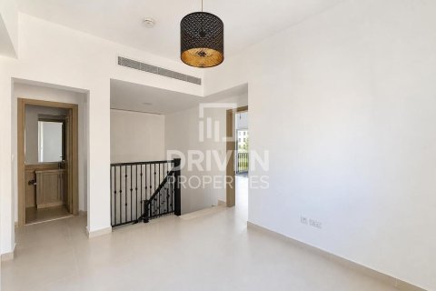 Villa de 3 dormitorios en Bella Casa, UAE No. 223177 9