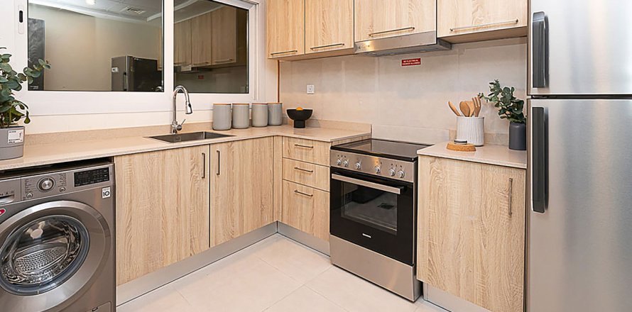 2 bedrooms Apartment in AG 5 TOWER Business Bay, UAE No. 95304