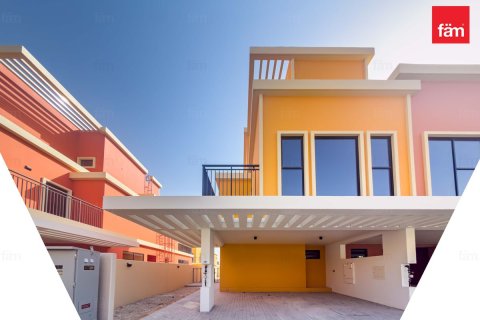 5 bedrooms Townhouse in Dubai, UAE No. 173251