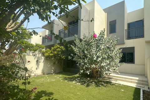Townhouse de 3 dormitorios en Maple 1, UAE No. 208845