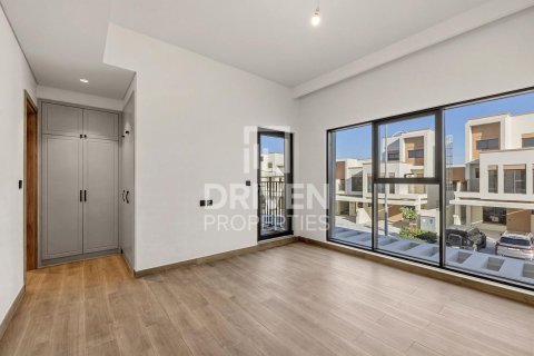 5 bedrooms Townhouse in Damac Lagoons, UAE No. 212887 9