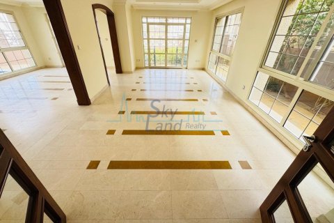 Villa de 4 dormitorios en Umm Suqeim, UAE No. 125625 30
