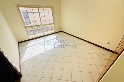 Villa de 4 dormitorios en Umm Suqeim, UAE No. 125625 17