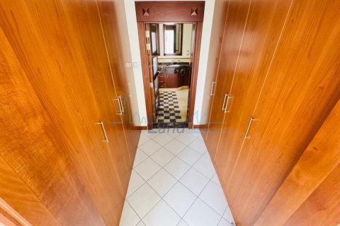 Villa de 4 dormitorios en Umm Suqeim, UAE No. 125625 15