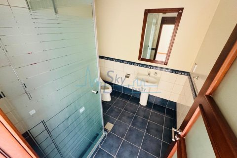 Villa de 4 dormitorios en Umm Suqeim, UAE No. 125625 14