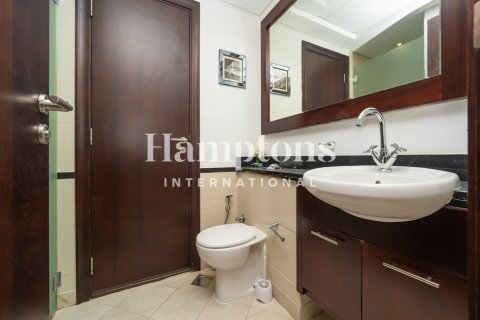 Apartment de 2 dormitorios en The Views 1, UAE No. 222329 4