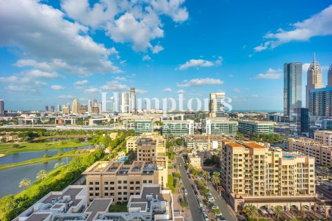 Apartment de 2 dormitorios en The Views 1, UAE No. 222329 10