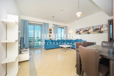 Apartment de 2 dormitorios en The Views 1, UAE No. 222329 7