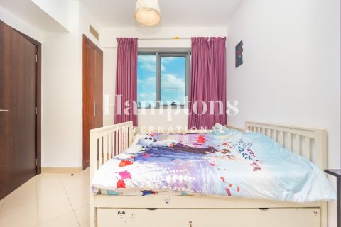 Apartment de 2 dormitorios en The Views 1, UAE No. 222329 16