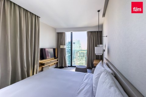3 bedrooms Apartment in Dubai, UAE No. 215716 5