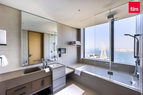 3 bedrooms Apartment in Dubai, UAE No. 215716 22