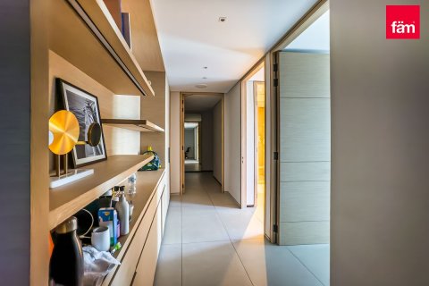3 bedrooms Apartment in Dubai, UAE No. 215716 3