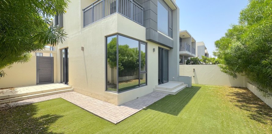 4 bedrooms Townhouse in Maple 1, UAE No. 213079