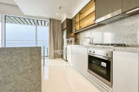 Appartement de 2 chambres à EMAAR Beachfront, UAE No. 130114 7
