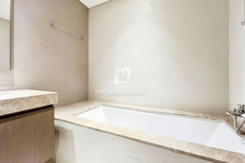 Appartement de 2 chambres à EMAAR Beachfront, UAE No. 130114 16