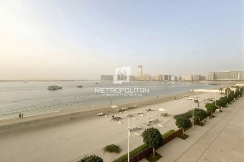 Appartement de 2 chambres à EMAAR Beachfront, UAE No. 130114 19