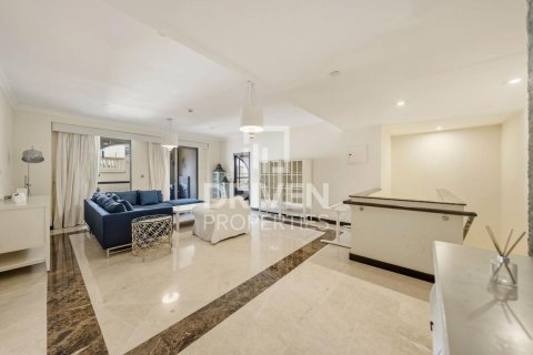 Duplex de 4 chambres à Rimal, UAE No. 211392 14