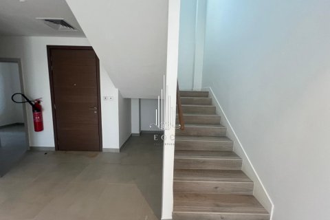 3 bedrooms Villa on the Yas Island, UAE No. 77326 12