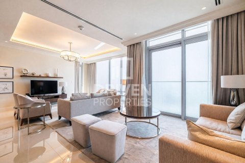 Квартира с 3 спальнями в The Address Residence Fountain Views, ОАЭ №218577 12