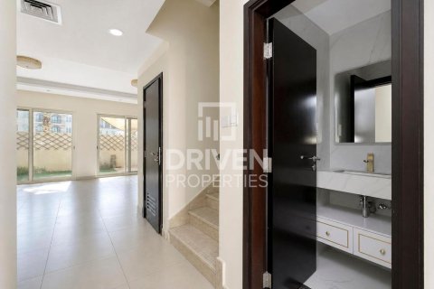 3 bedrooms Townhouse in International City, UAE No. 212885