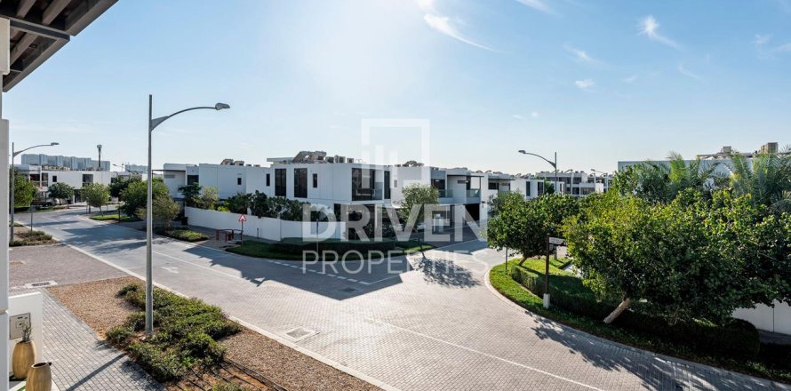 Villa de 5 dormitorios en Dubai, UAE No. 218026