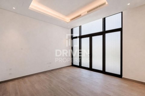 Villa de 5 dormitorios en District One, UAE No. 225481 9