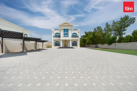 5 bedrooms Villa in Al Barsha, UAE No. 198643