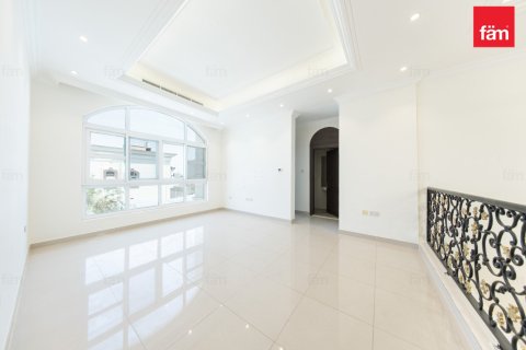 5 bedrooms Villa in Al Barsha, UAE No. 198643 9