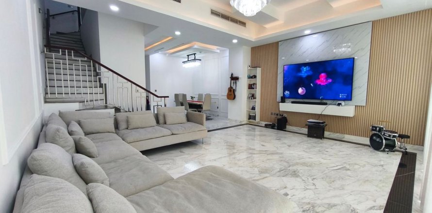 Townhouse de 3 dormitorios en Al Furjan, UAE No. 149452