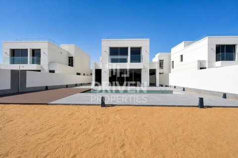 Villa de 5 dormitorios en Jumeirah Park, UAE No. 223317