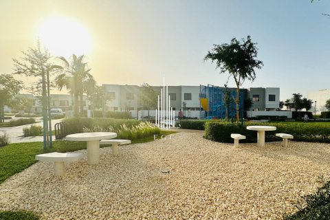 Townhouse de 3 dormitorios en Yas Island, UAE No. 24814 27