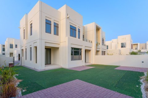 Townhouse de 4 dormitorios en Mira Oasis, UAE No. 167833 4
