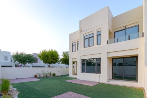 Townhouse de 4 dormitorios en Mira Oasis, UAE No. 167833 3