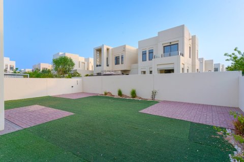 Townhouse de 4 dormitorios en Mira Oasis, UAE No. 167833 5