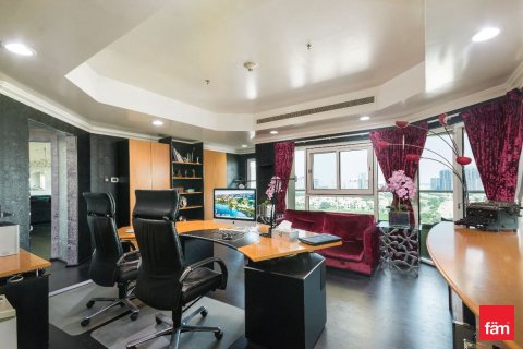 Пентхаус с 4 спальнями в Dubai Sports City, ОАЭ №111457 13