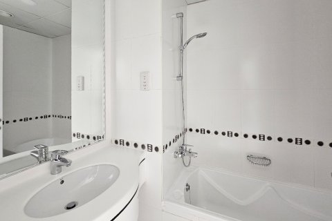 Apartment de 2 dormitorios en Jumeirah Lake Towers, UAE No. 215303 9