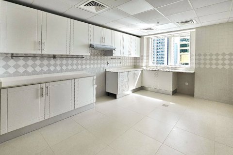 Apartment de 2 dormitorios en Jumeirah Lake Towers, UAE No. 215303 4