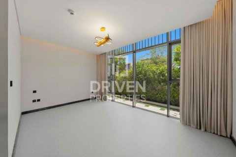 Villa de 4 dormitorios en Golf Place, UAE No. 212024 9